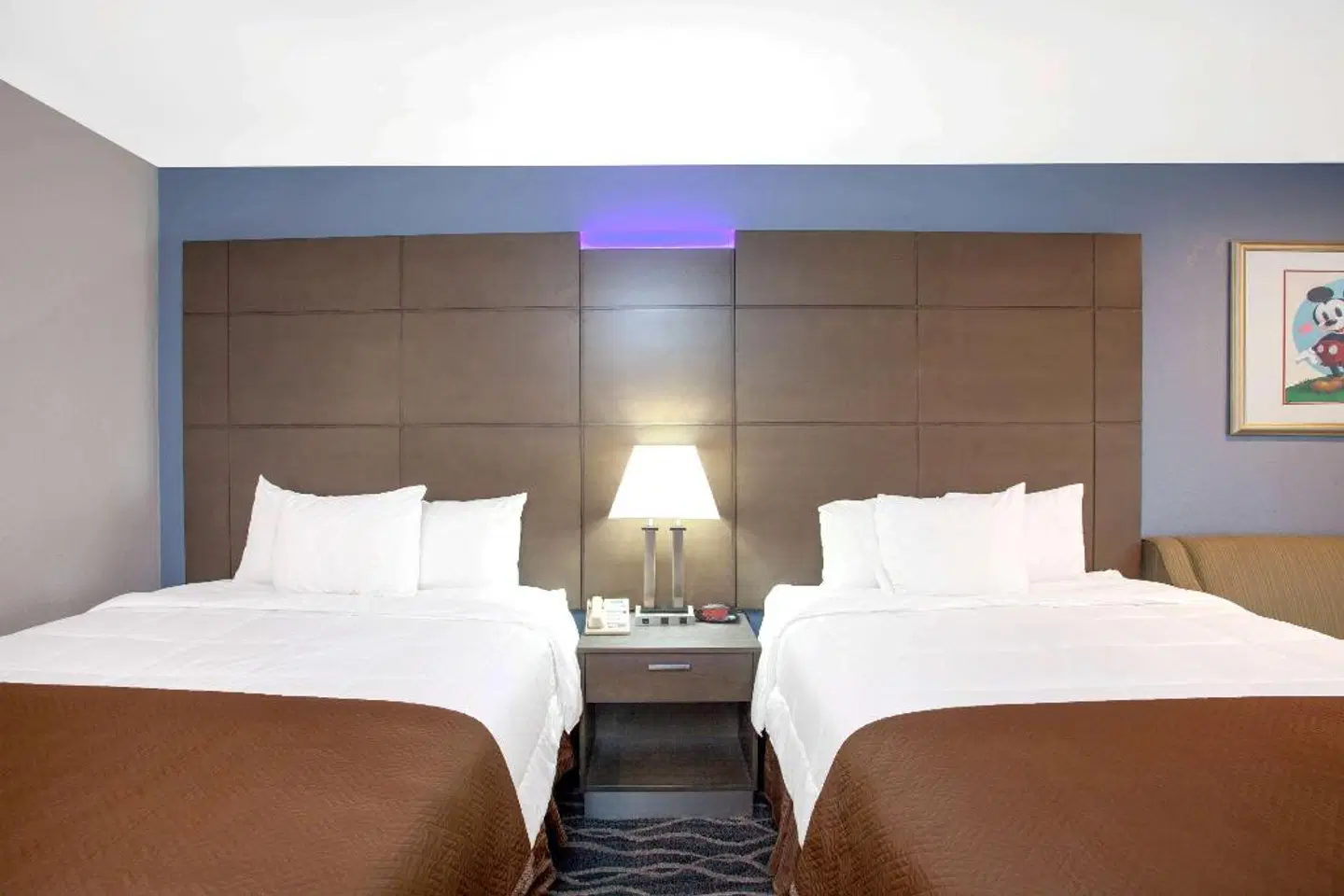 Travelodge Inn & Suites by Wyndham Anaheim on Disneyland Dr ROOM_EXAMPLE