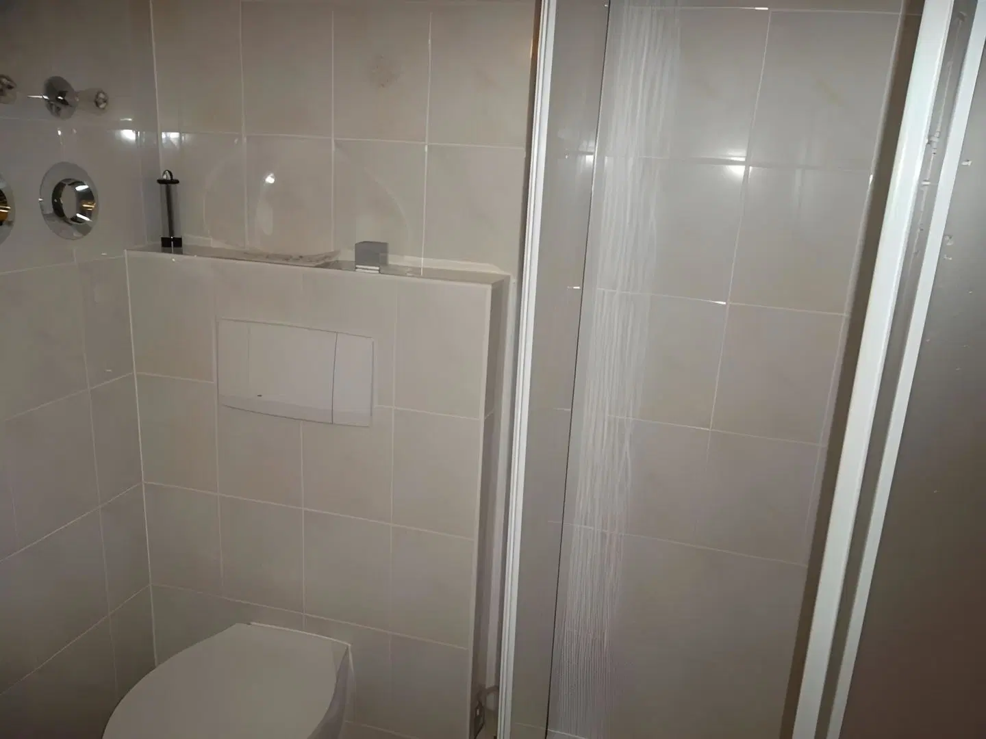 Aparthotel Donaustern Badezimmer