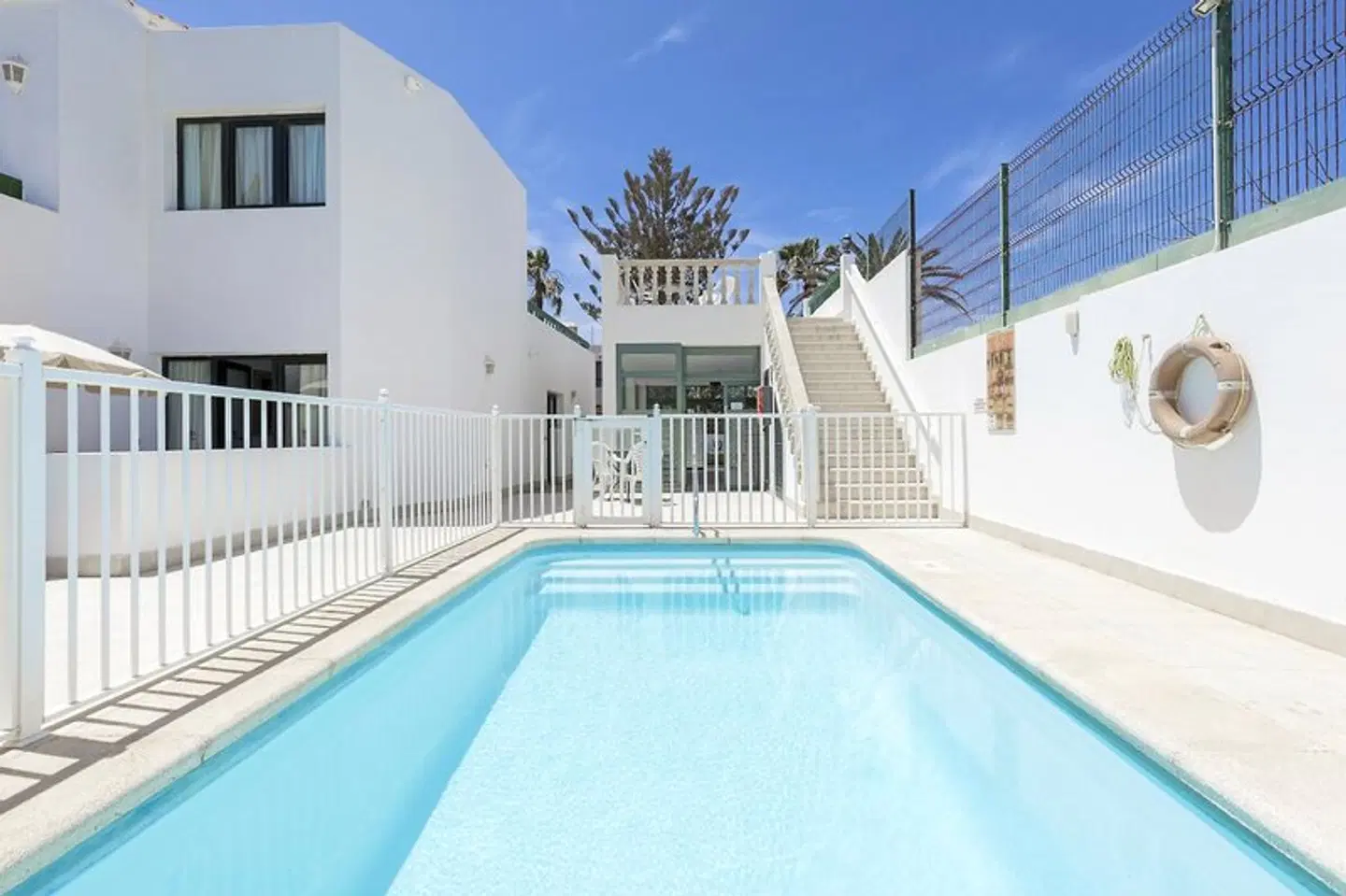 LIVVO Erika OUTDOOR_POOL
