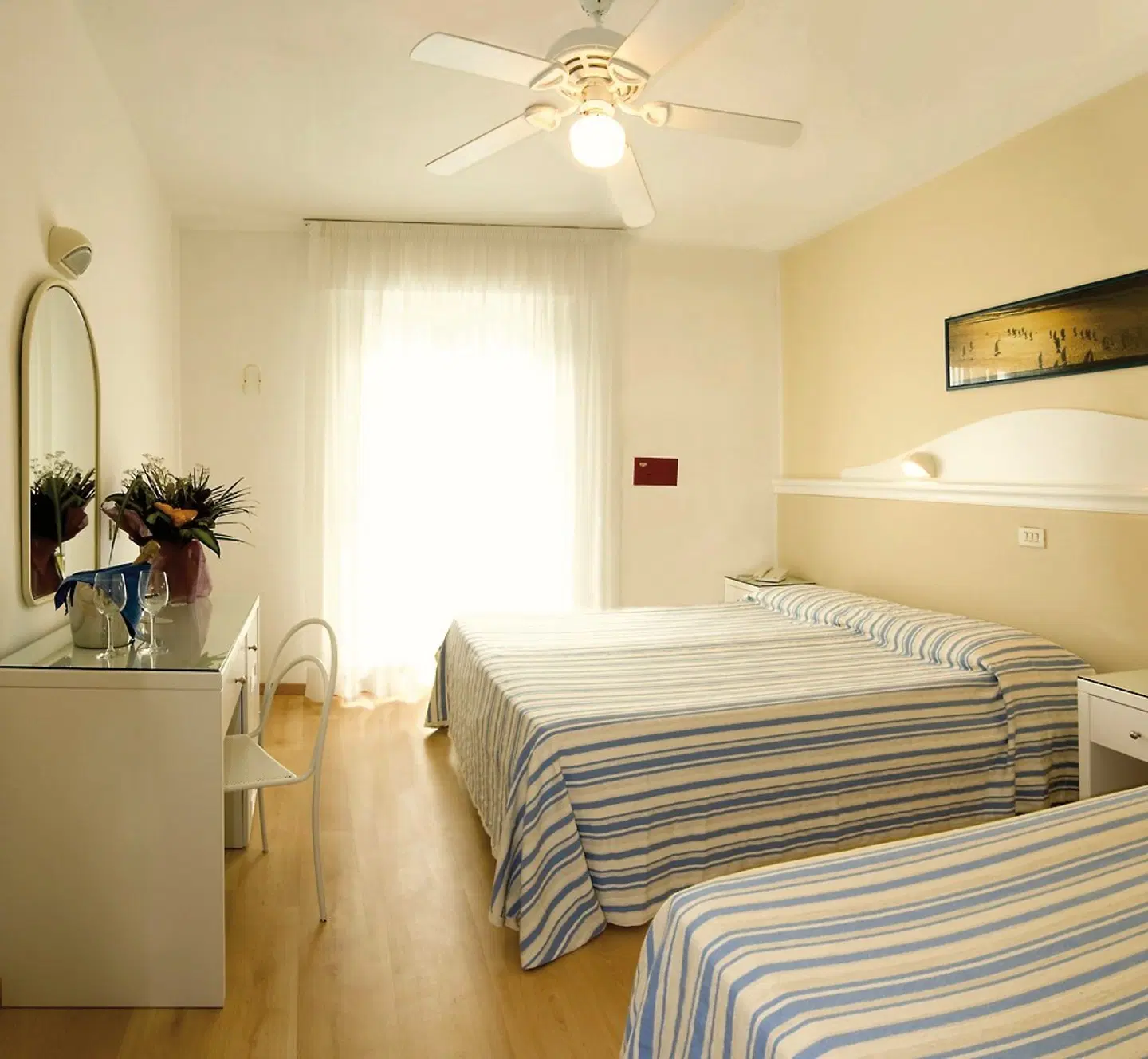 Miami ROOM_EXAMPLE