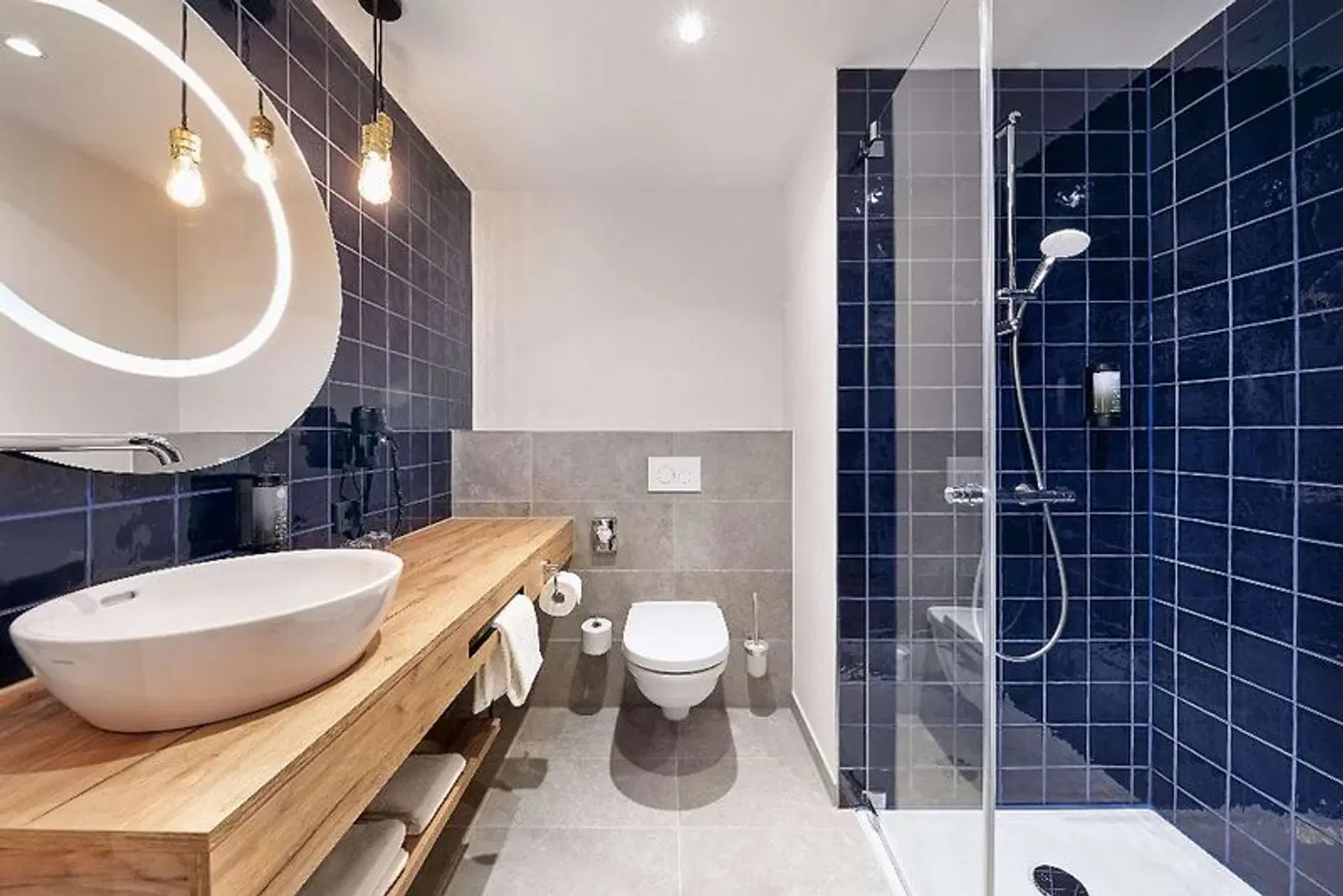 H2 Hotel Düsseldorf City Badezimmer