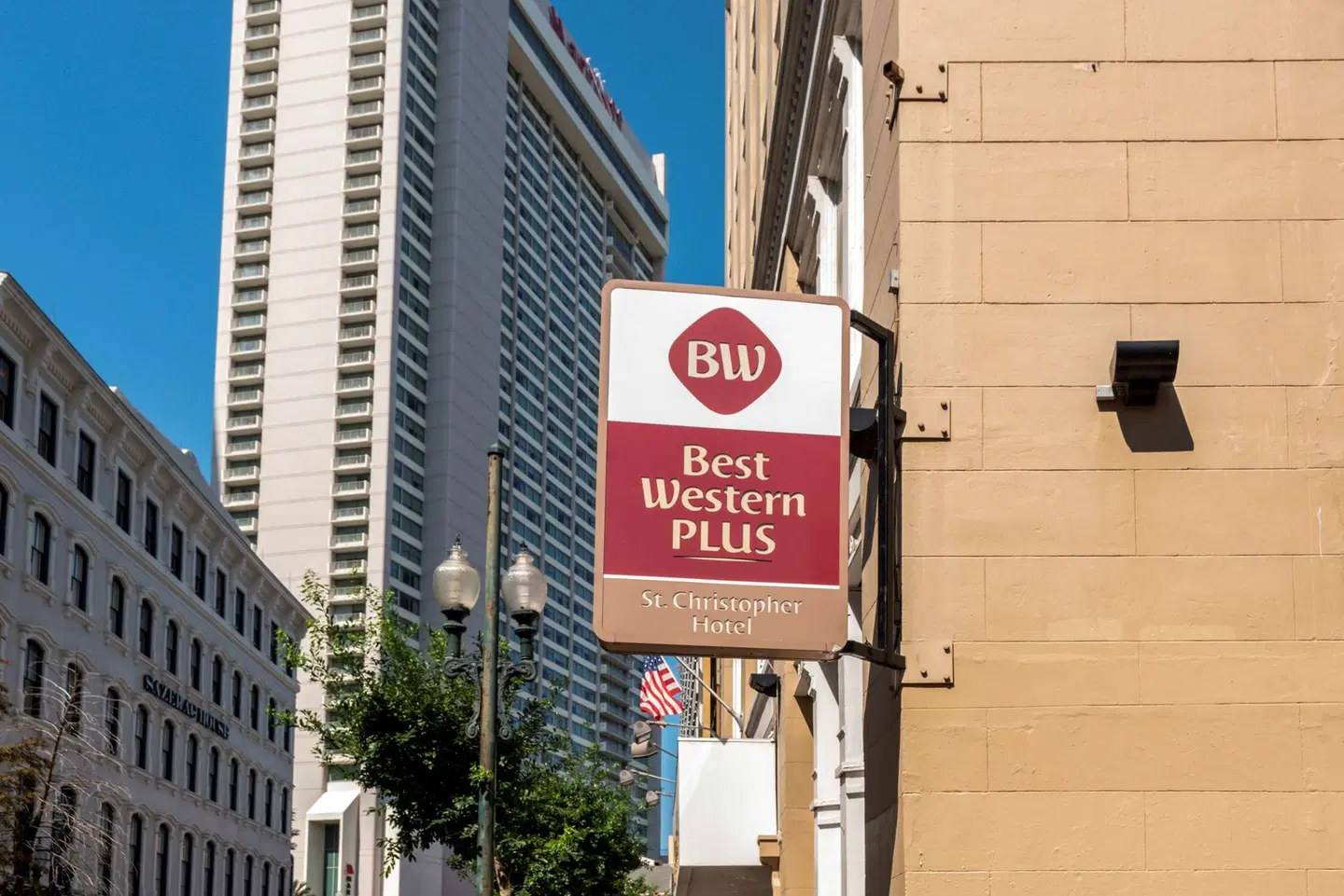 Best Western Plus St. Christopher Hotel EXTERIOR