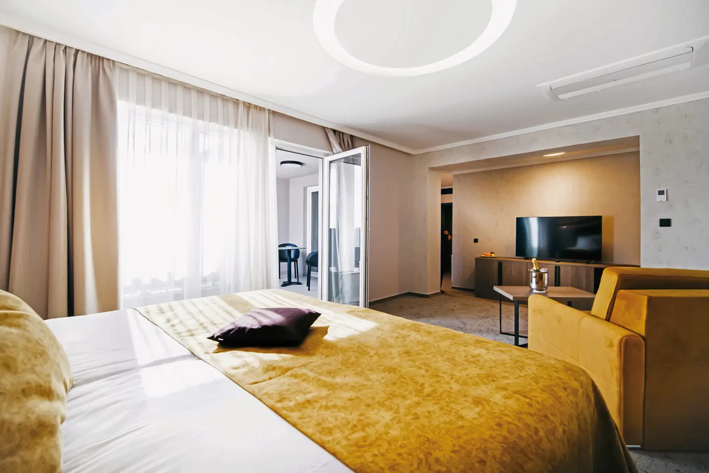 Vivat ROOM_EXAMPLE