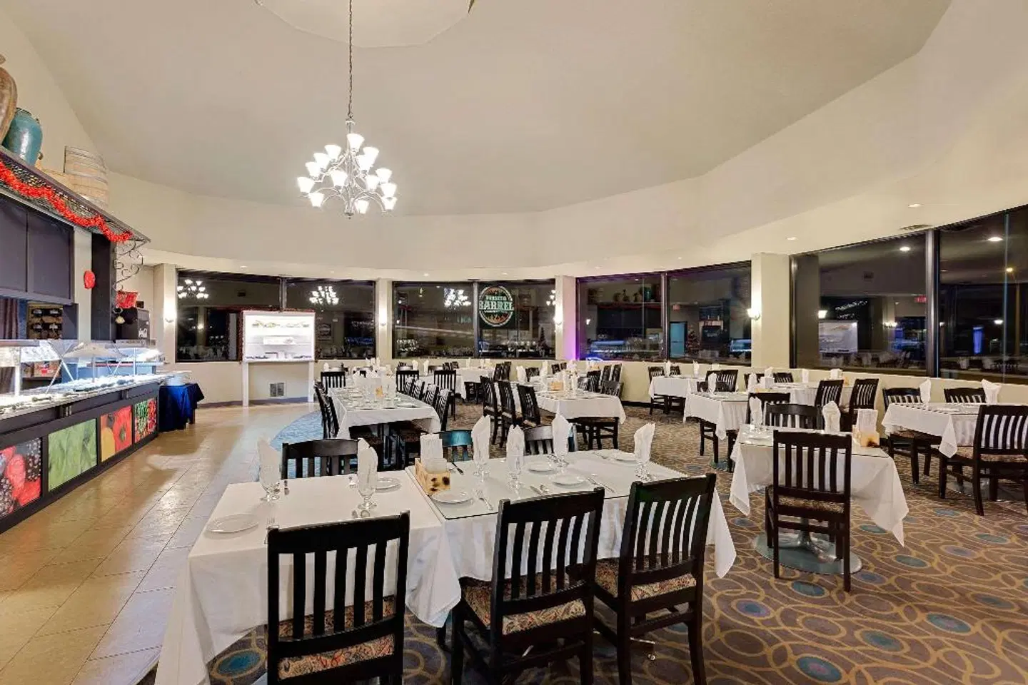 Ramada by Wyndham Kamloops Restaurant
