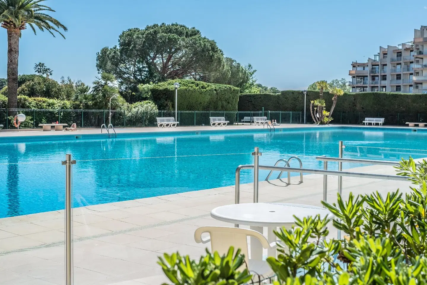Appart Hotel Mandelieu OUTDOOR_POOL