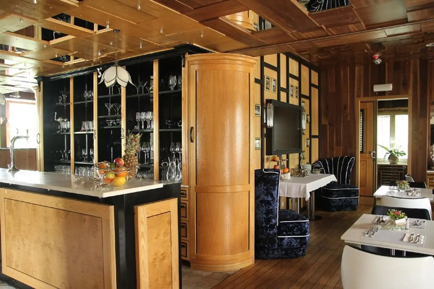 Ma'a Anglia - Boutique Apartments Restaurant