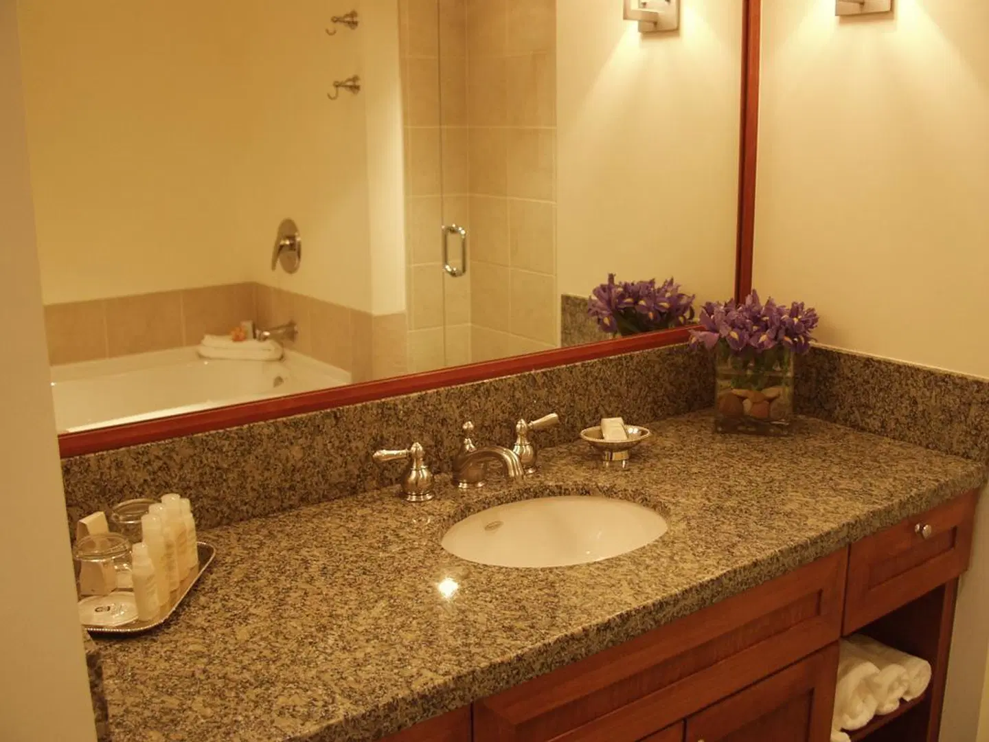Pan Pacific Whistler Village Centre Badezimmer