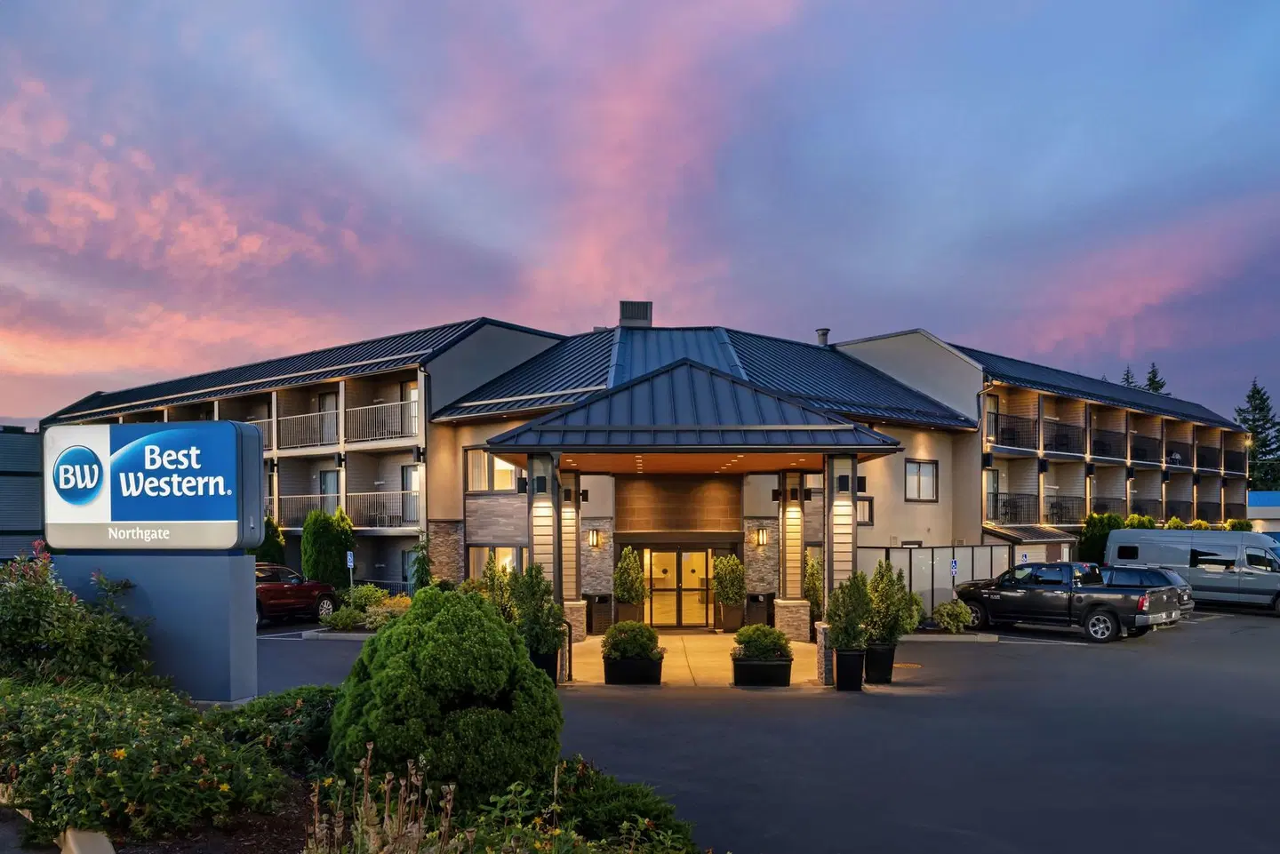 Best Western Northgate Inn EXTERIOR