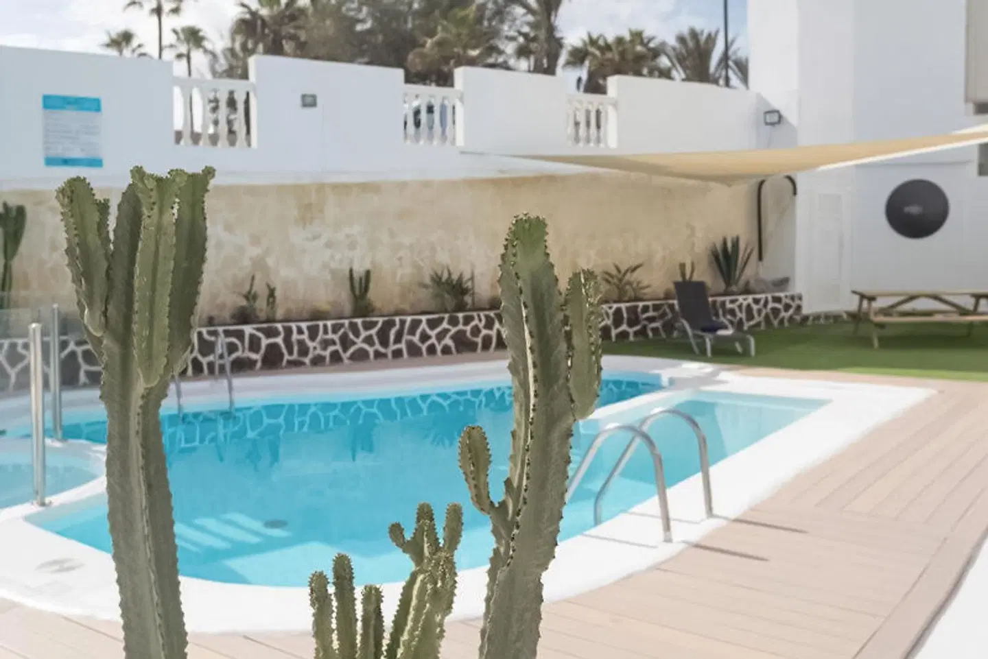 LIVVO Galera Beach OUTDOOR_POOL