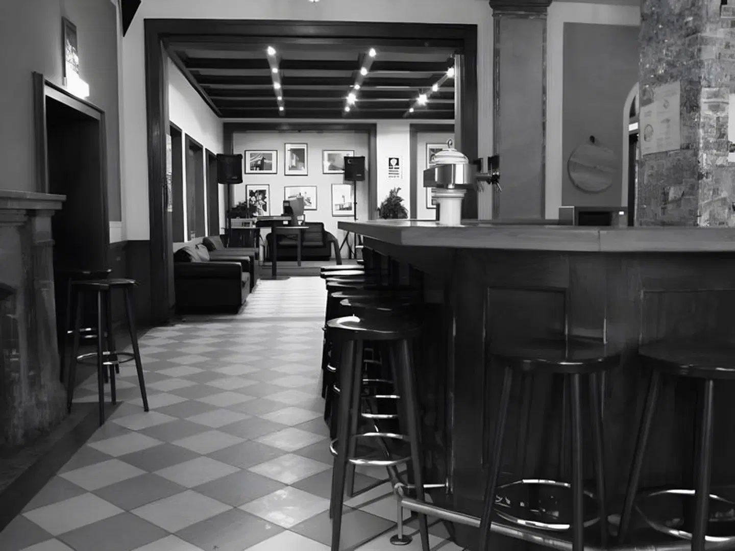 Euro Youth Bar