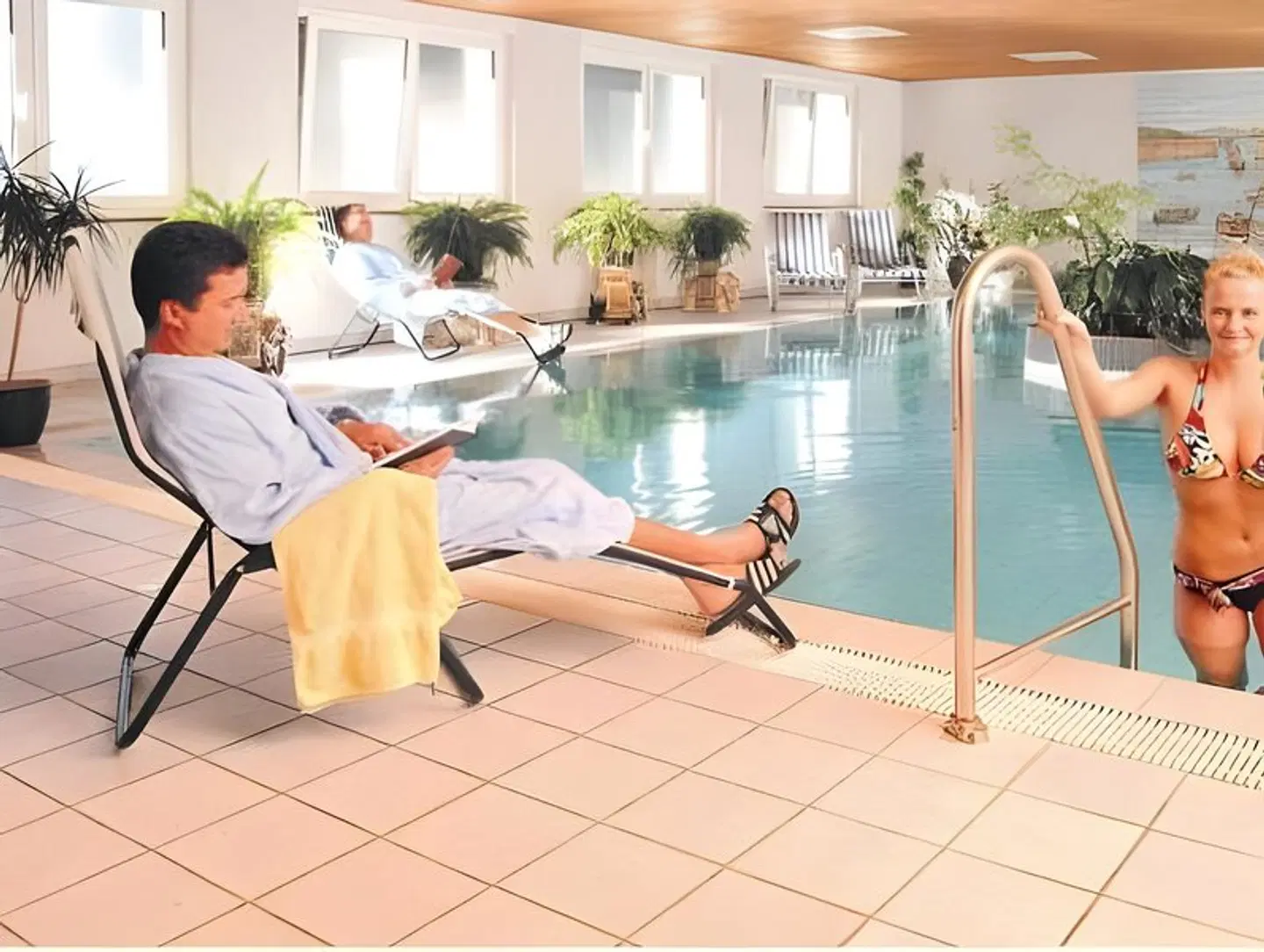 Wellnesshotel Legde Hallenbad