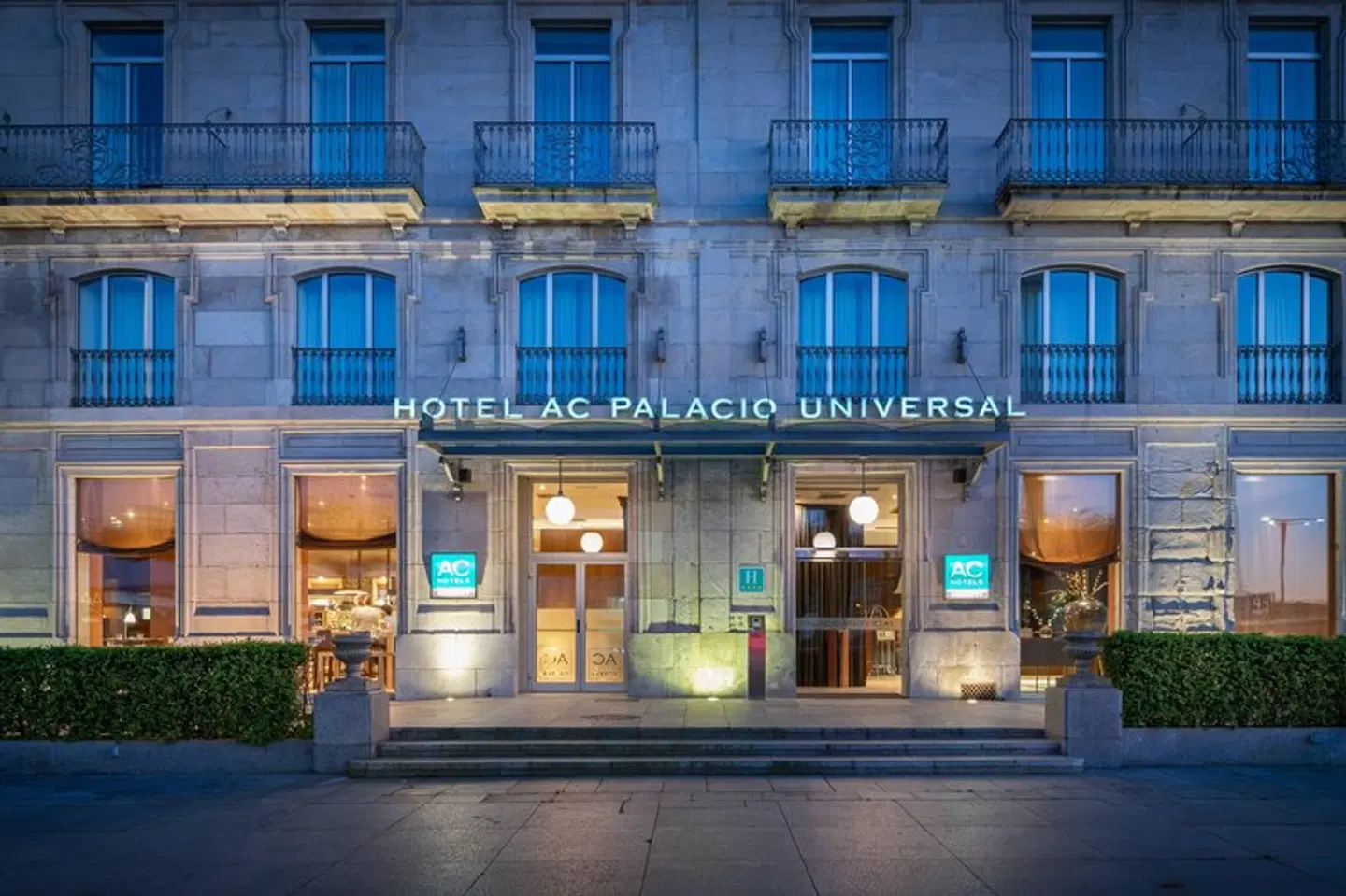 AC Hotel by Marriott Palacio Universal EXTERIOR