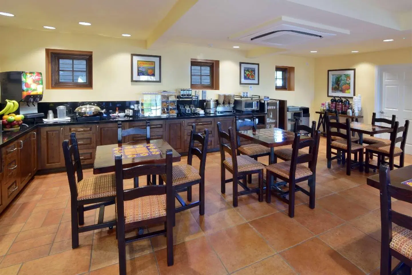 Best Western Lamplighter Inn & Suites Restaurant