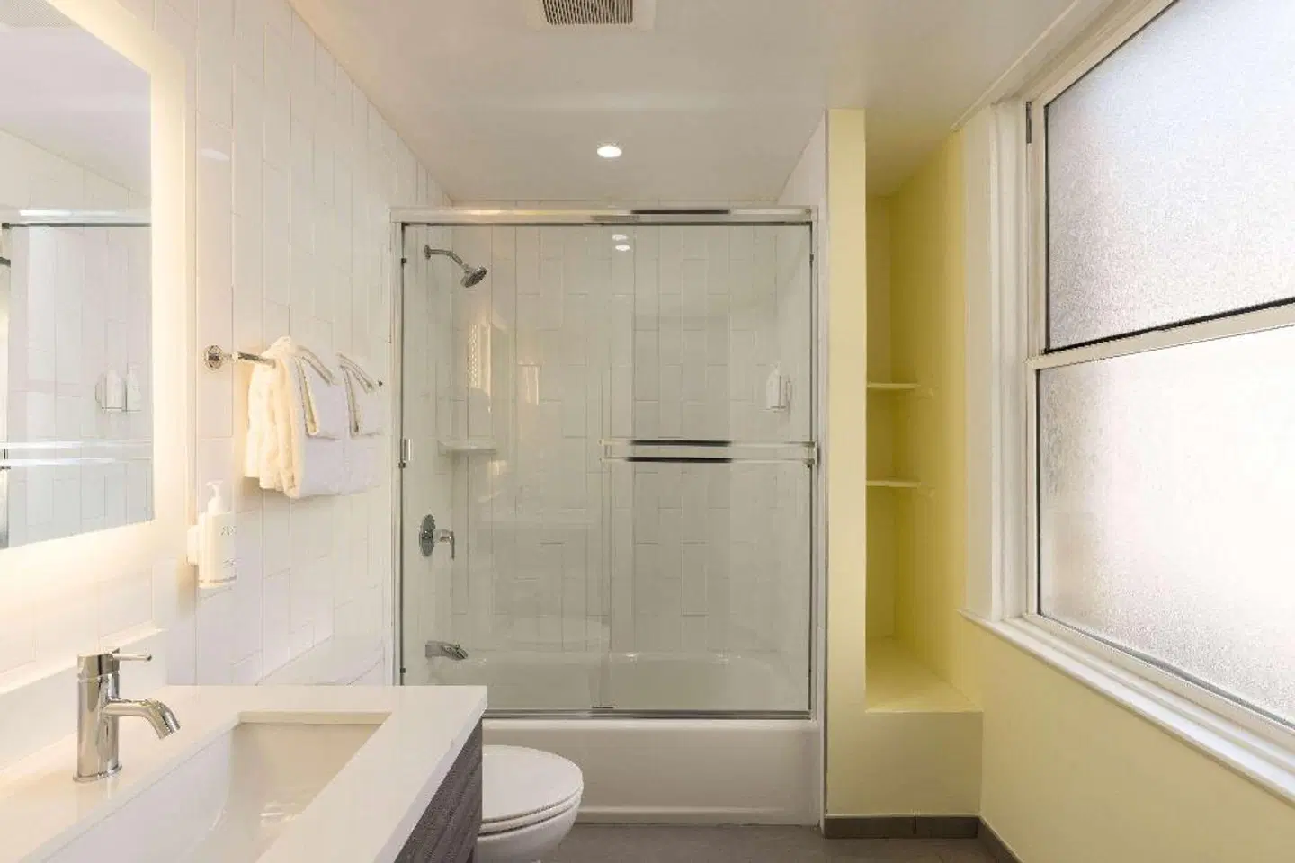 Super 8 by Wyndham San Francisco/Union Square Area Badezimmer