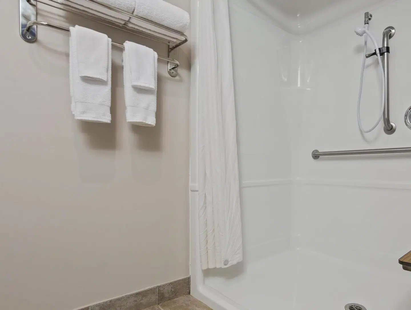 Best Western Plus Moncton Badezimmer