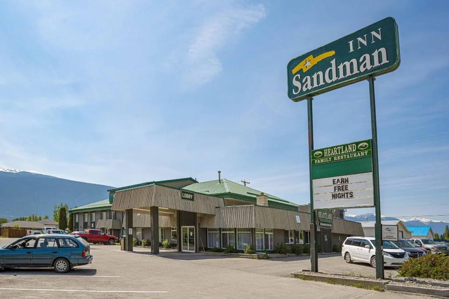 Sandman Inn McBride EXTERIOR