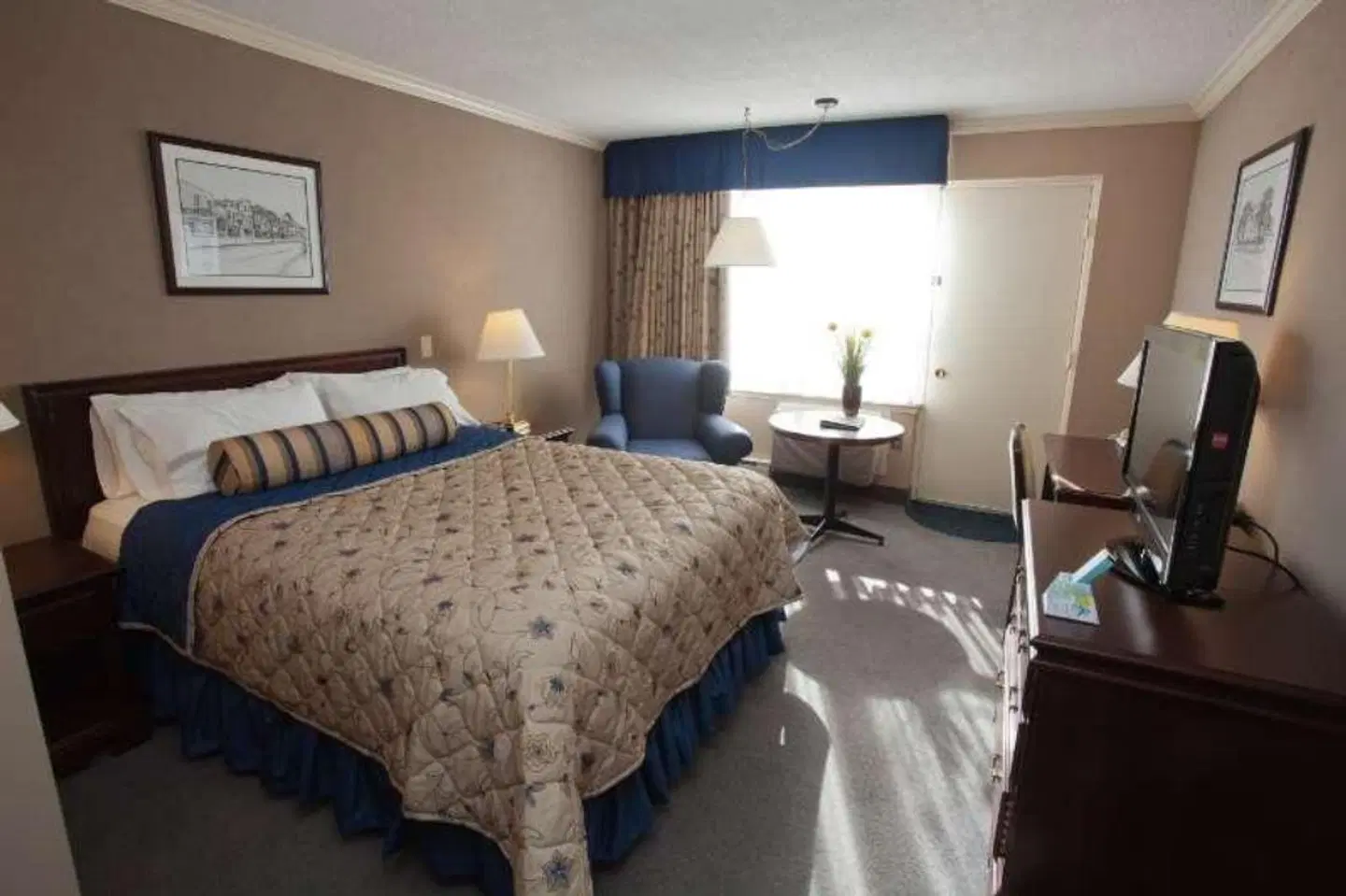 The Fredericton Inn ROOM_EXAMPLE