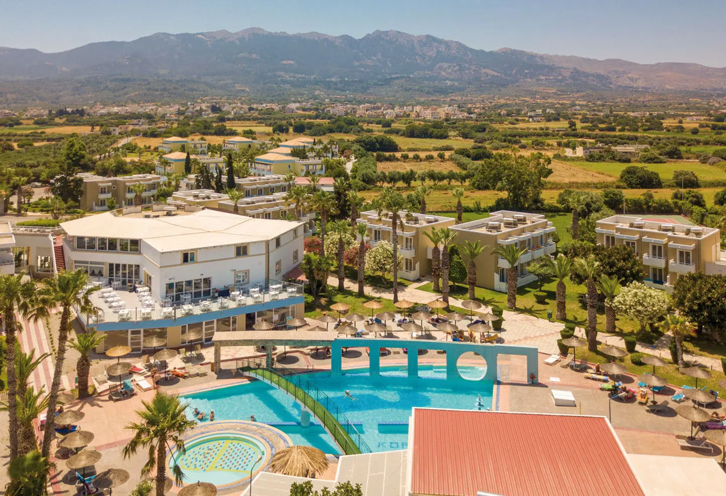 Corali Hotel OUTDOOR_POOL