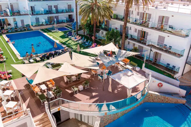 Eix Alcudia Terrasse