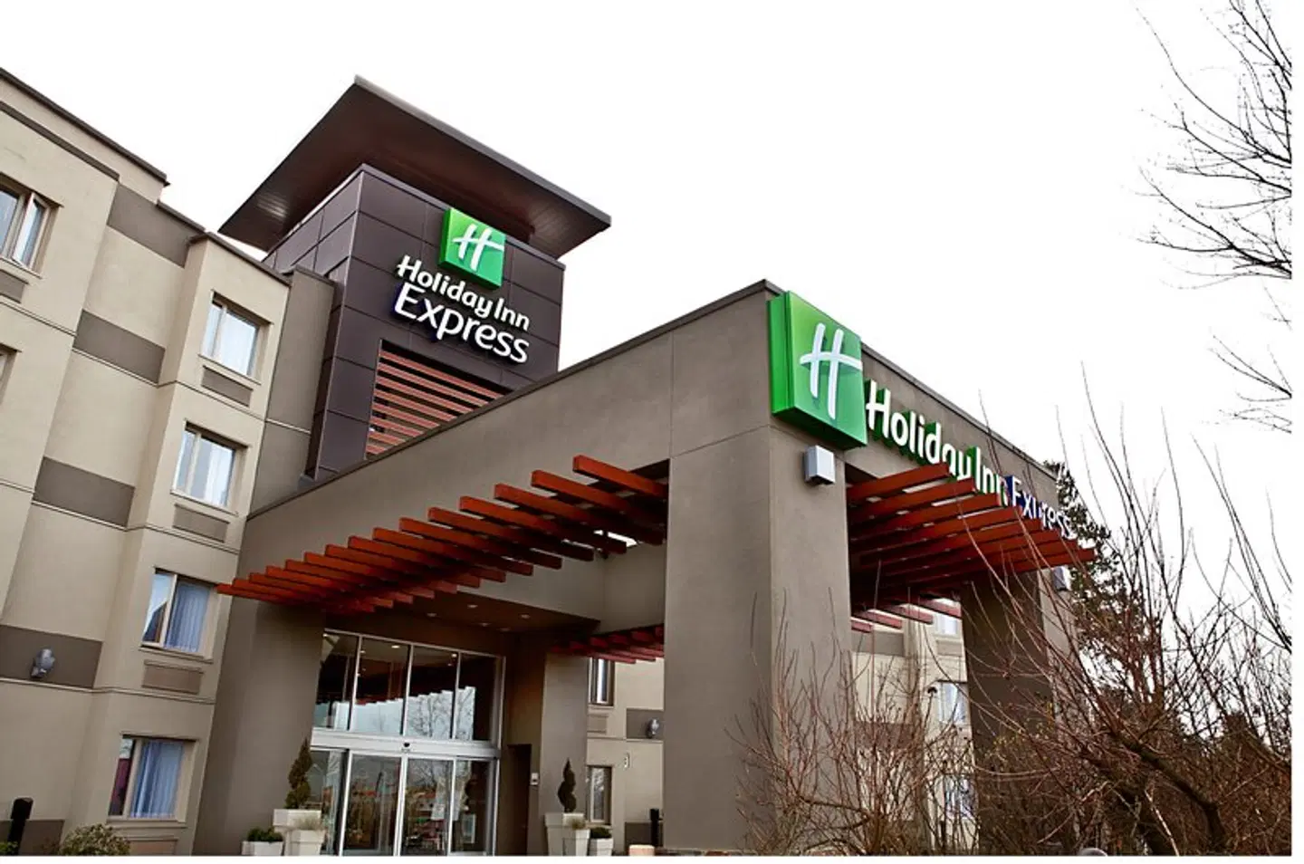 Holiday Inn Express & Suites Langley by IHG EXTERIOR