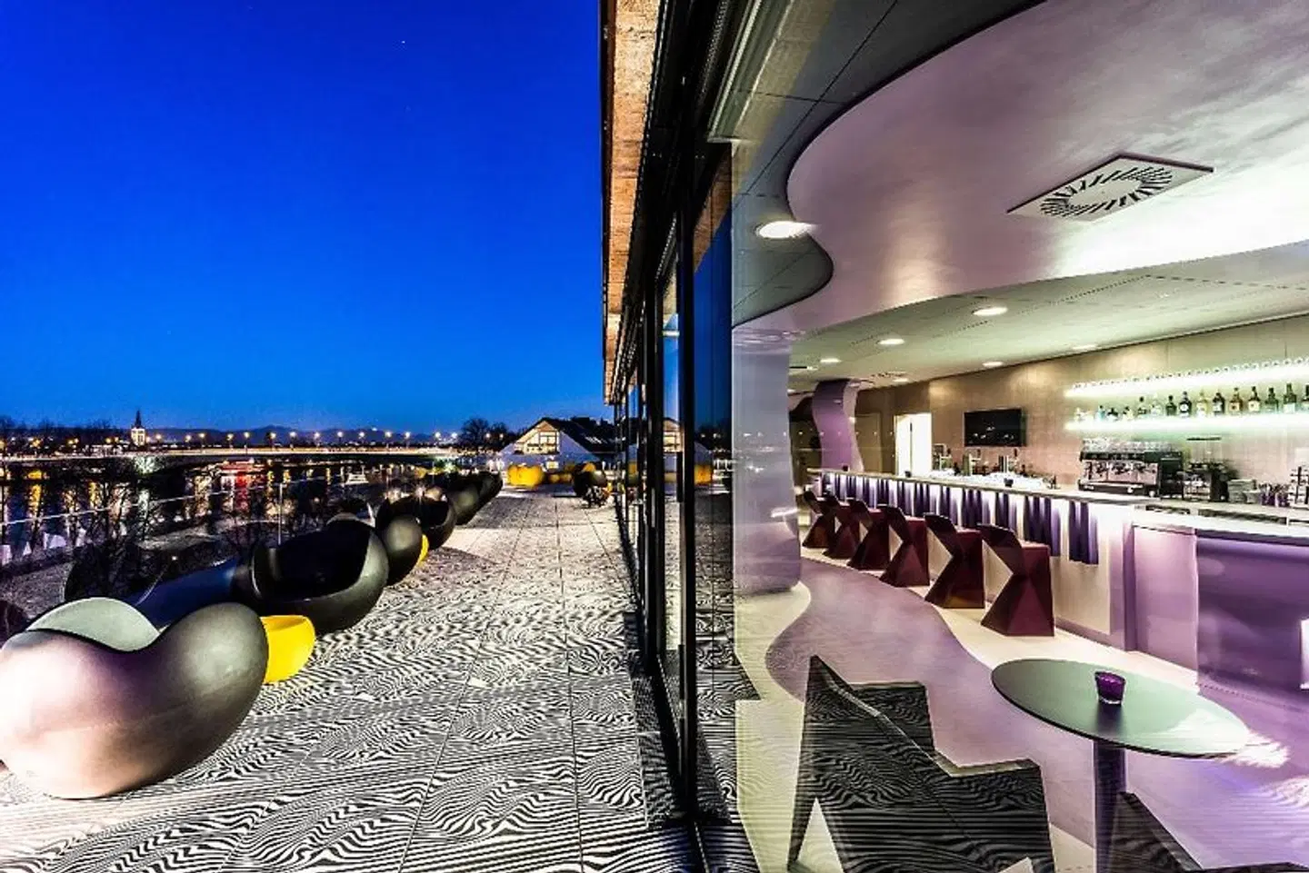 Prize by Radisson, Bonn City Bar