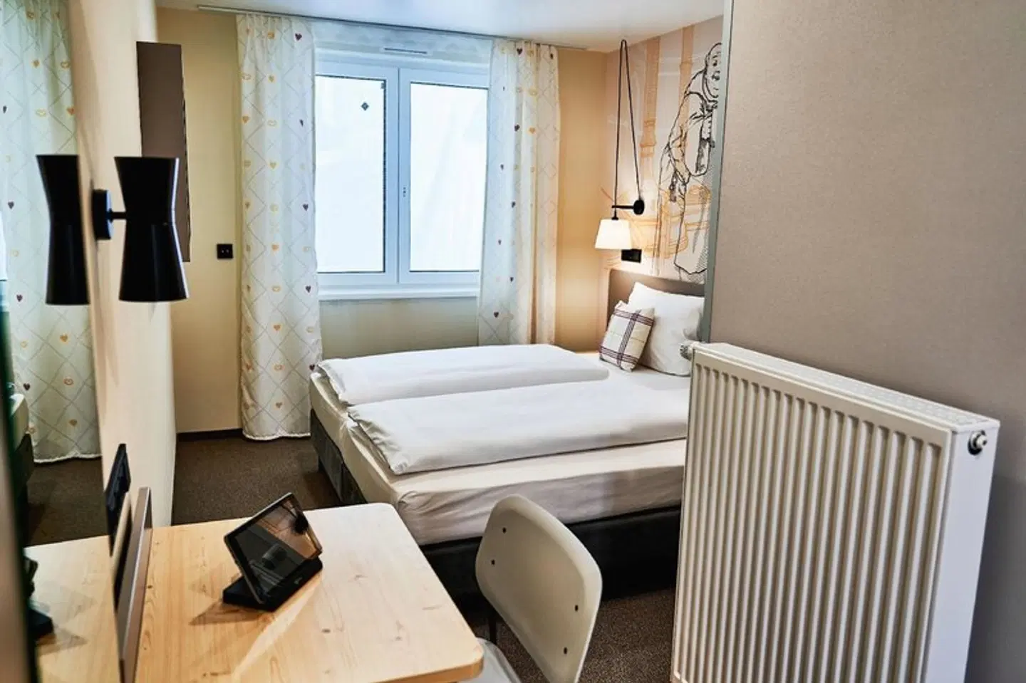 McDreams Hotel München-Airport ROOM_EXAMPLE