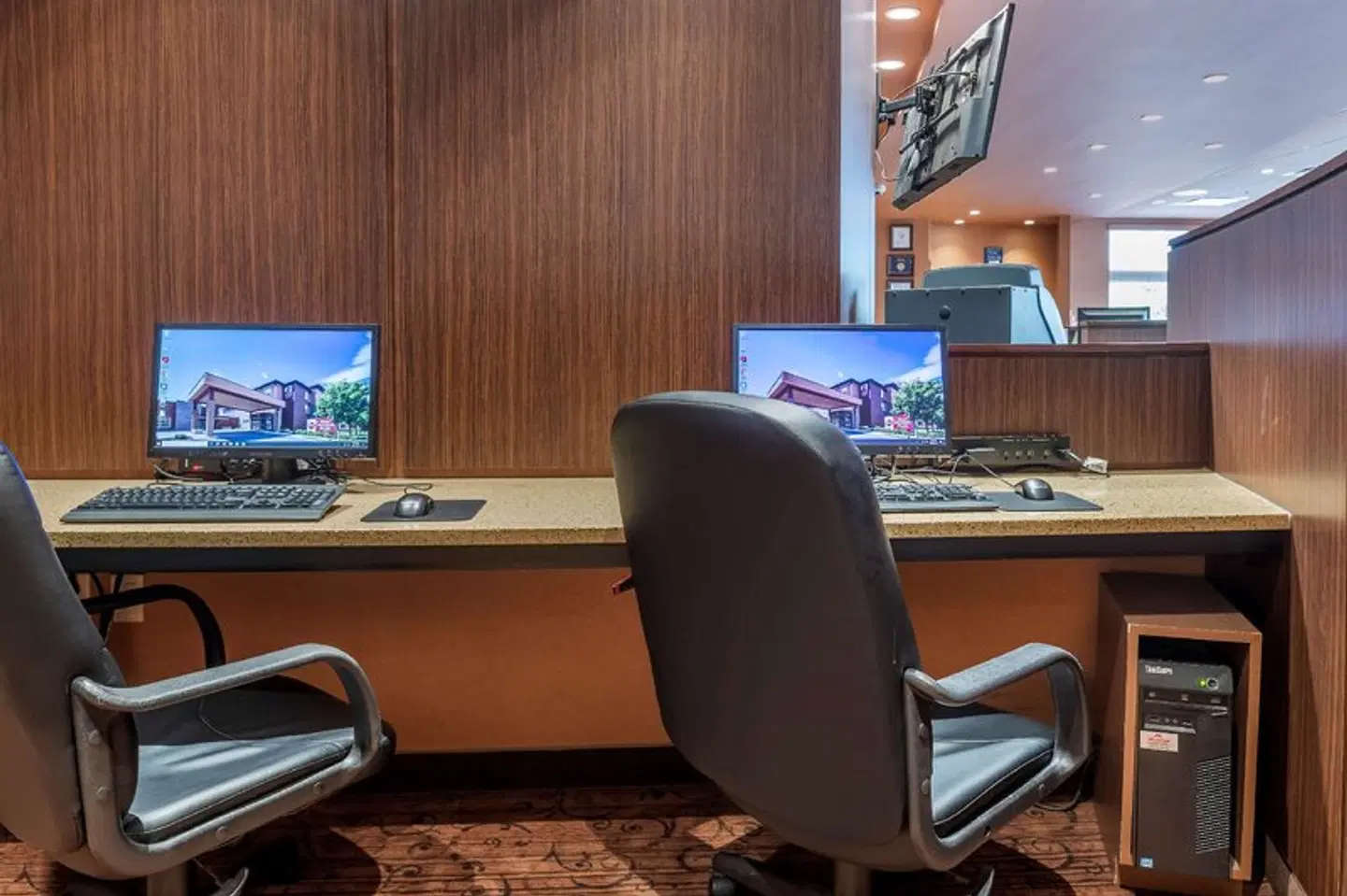 Best Western Plus, Bathurst Hotel & Suites Bar