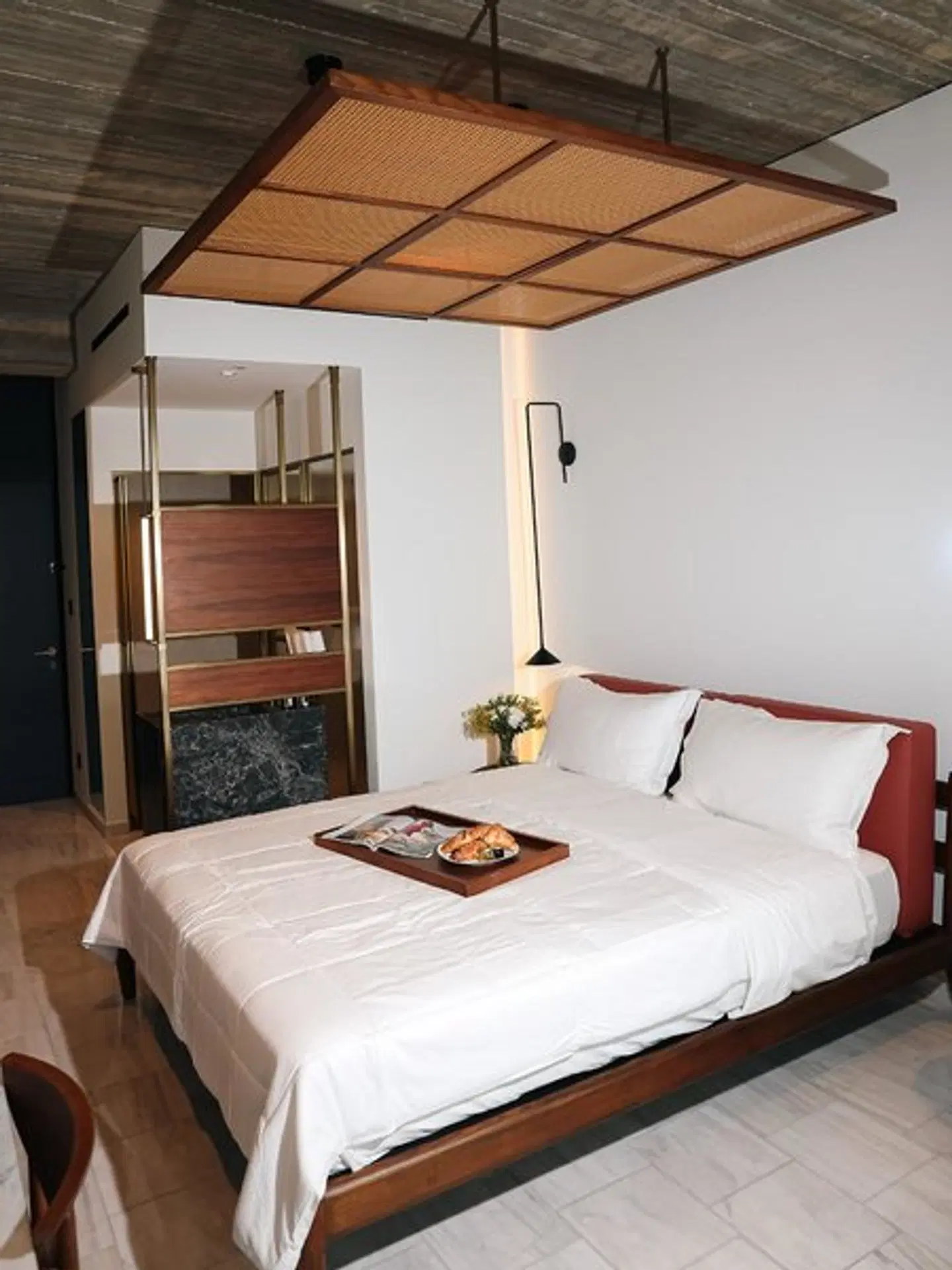 The Nines ROOM_EXAMPLE