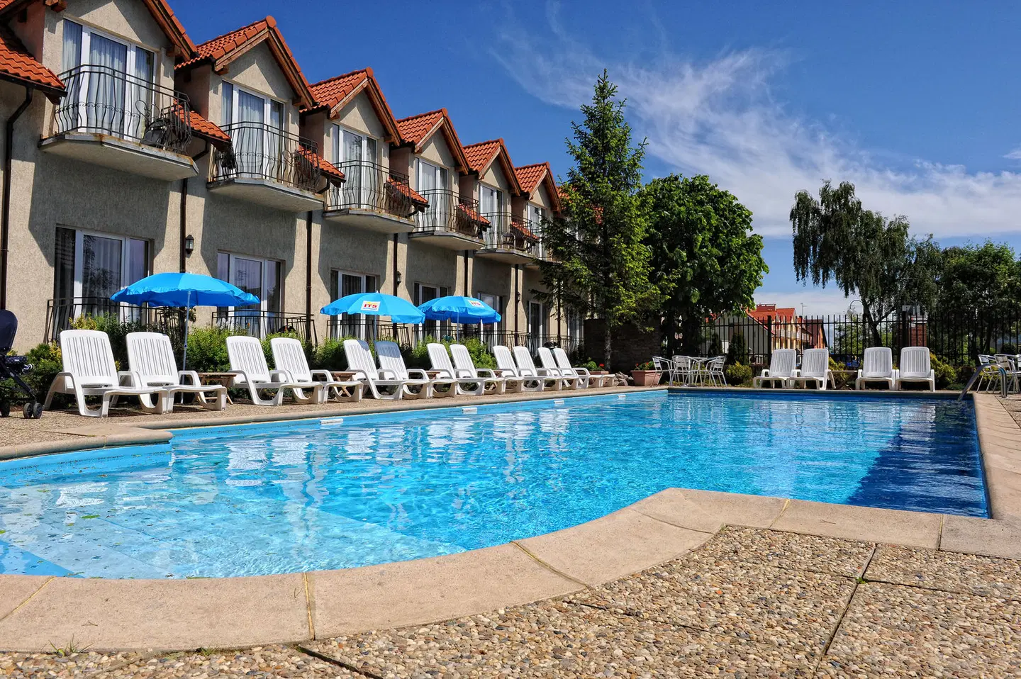 Alcest OUTDOOR_POOL