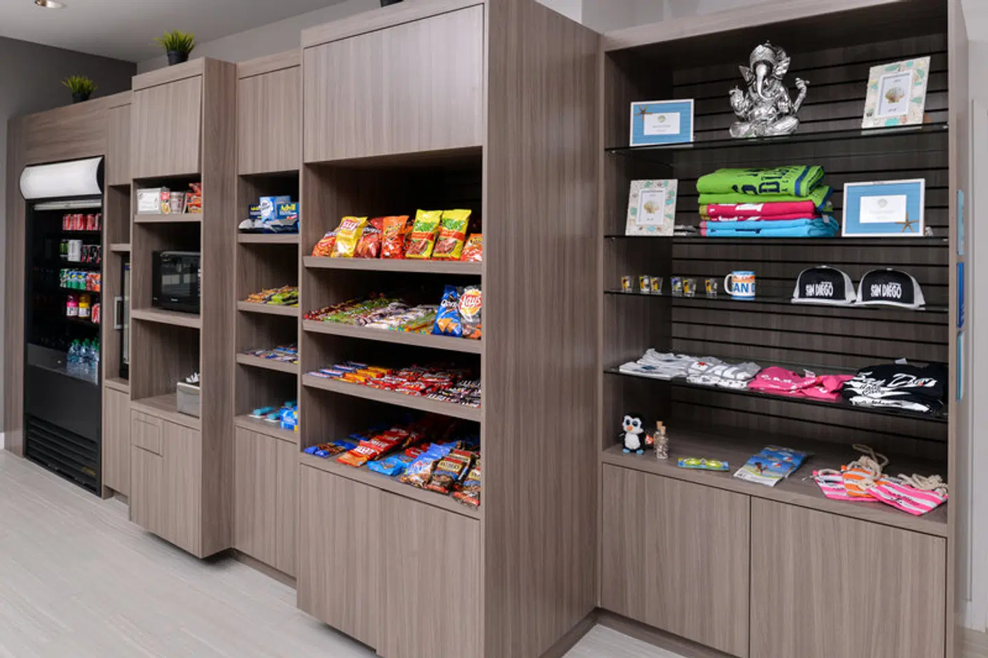 Holiday Inn Express & Suites San Diego - Mission Valley by IHG Bar