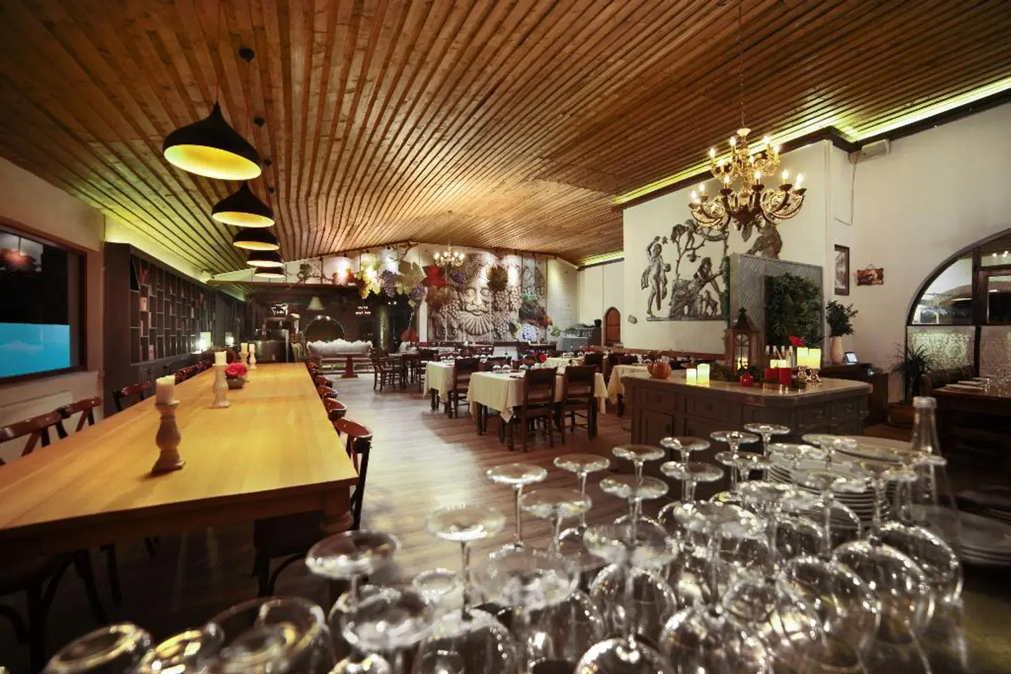 Vinifera Vineyards Hotel Bar