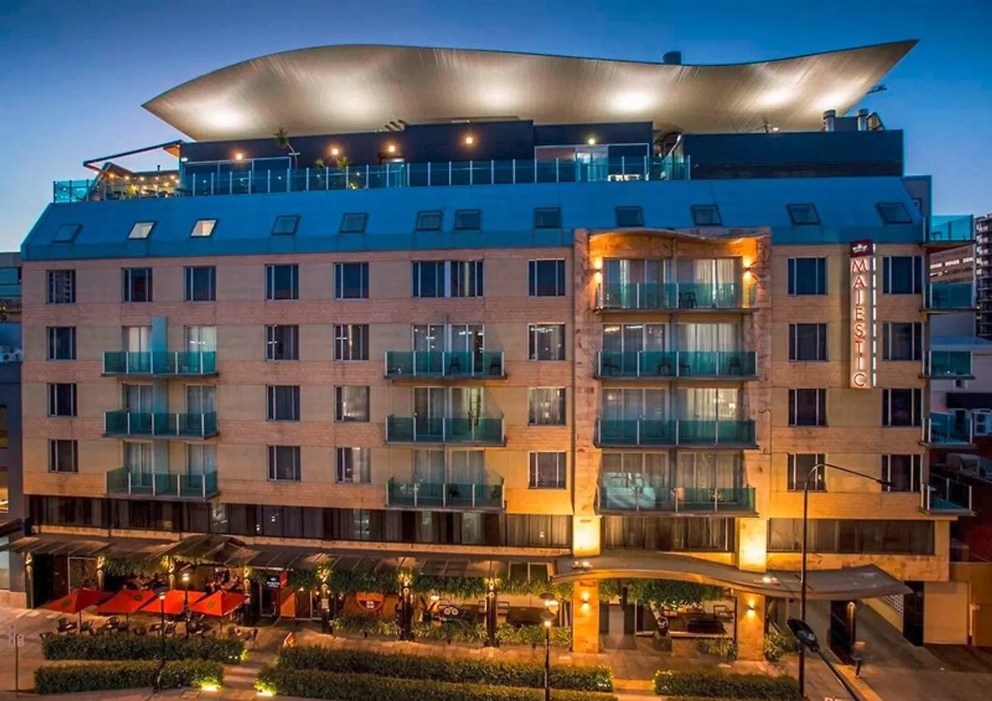 Majestic Roof Garden Hotel EXTERIOR