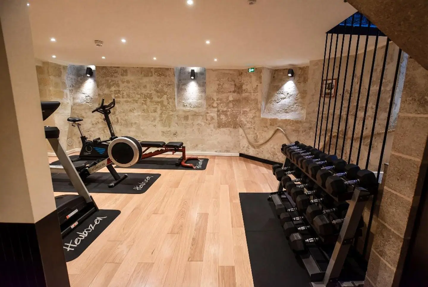 Pax Opera SPORTS_AND_LEISURE