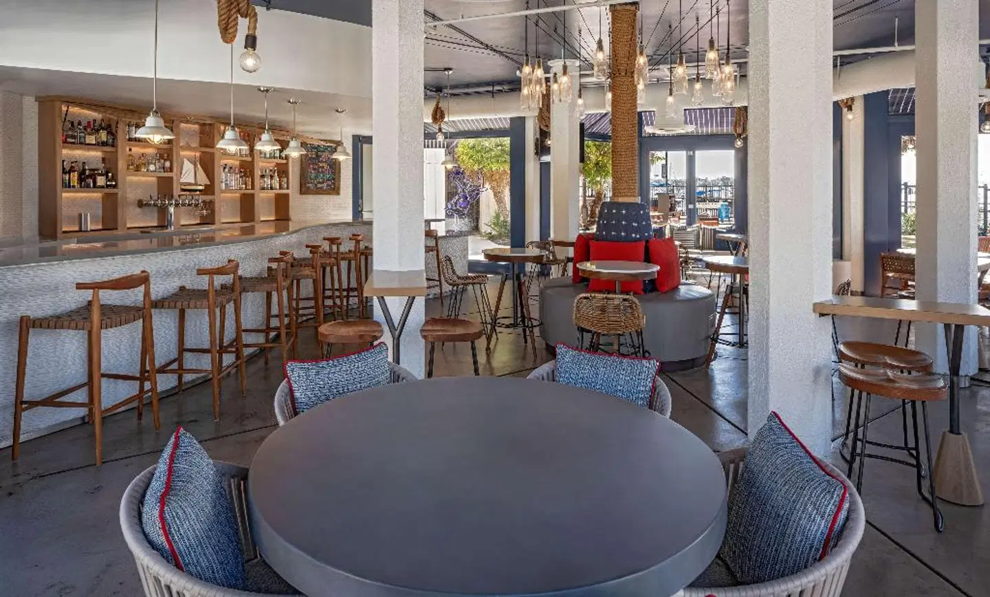 Hyatt Regency Mission Bay Spa and Marina Bar