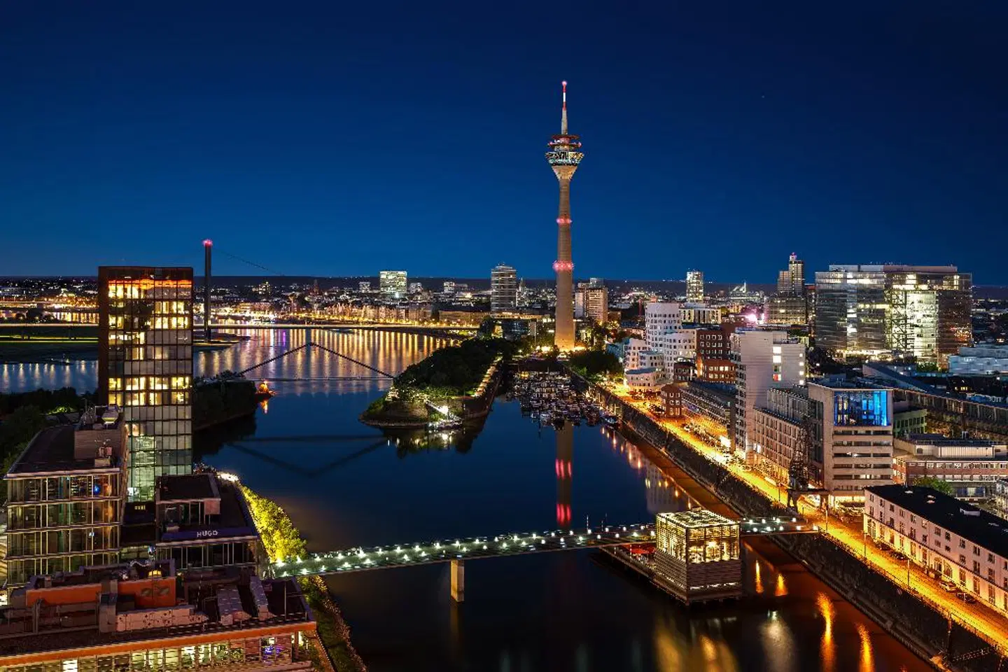 INNSIDE Düsseldorf Hafen EXTERIOR