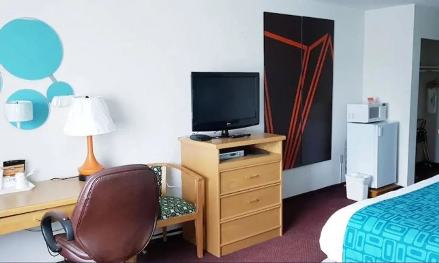 Howard Johnson Fort St. John ROOM_EXAMPLE