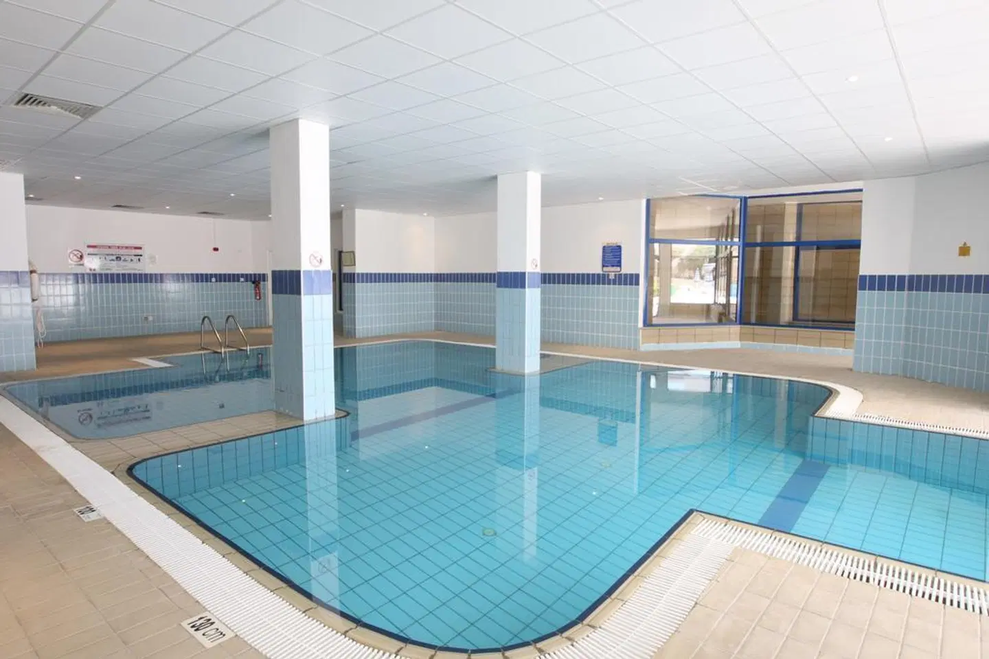 Ascos Coral Beach Hotel Hallenbad