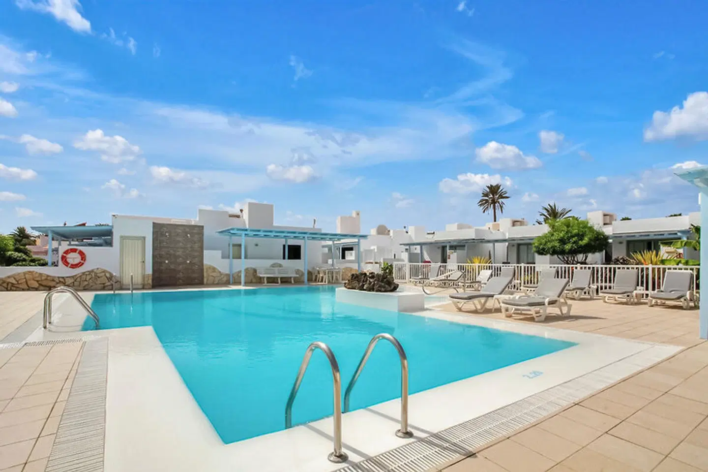LIVVO Mar Azul OUTDOOR_POOL