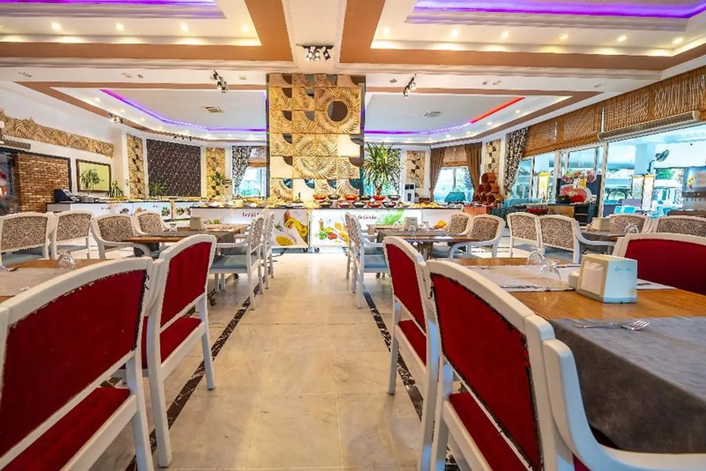 Letoile Beach Hotel Restaurant