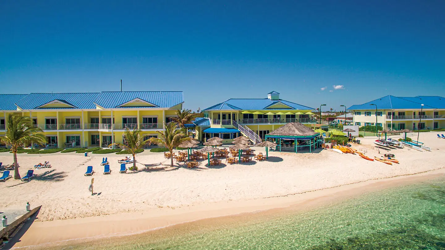 Wyndham Reef Resort Grand Cayman EXTERIOR