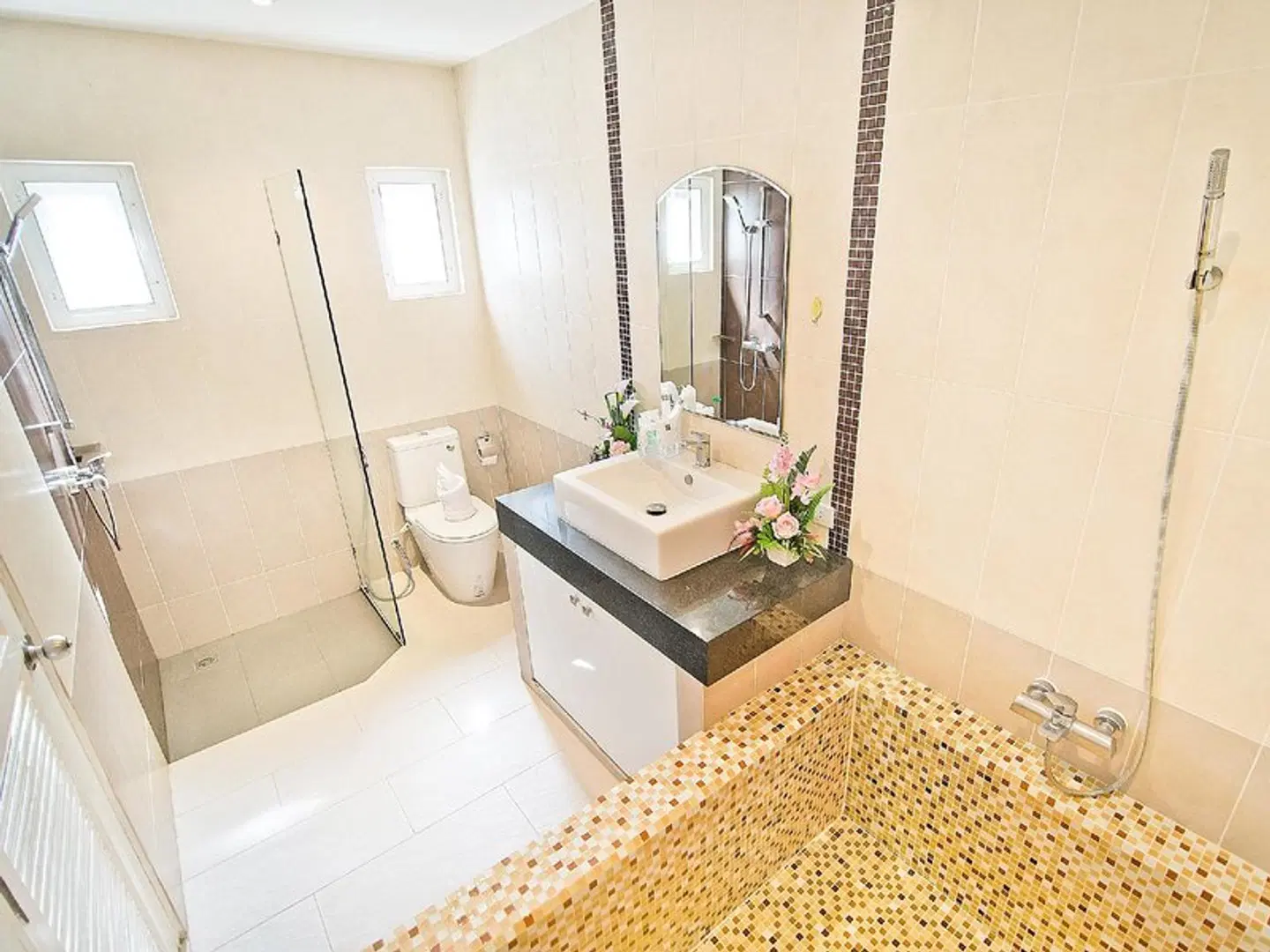 Tropicana Pool Villa Badezimmer