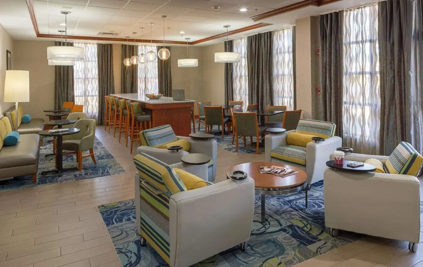 Hampton Inn & Suites Knoxville Downtown ROOM_EXAMPLE