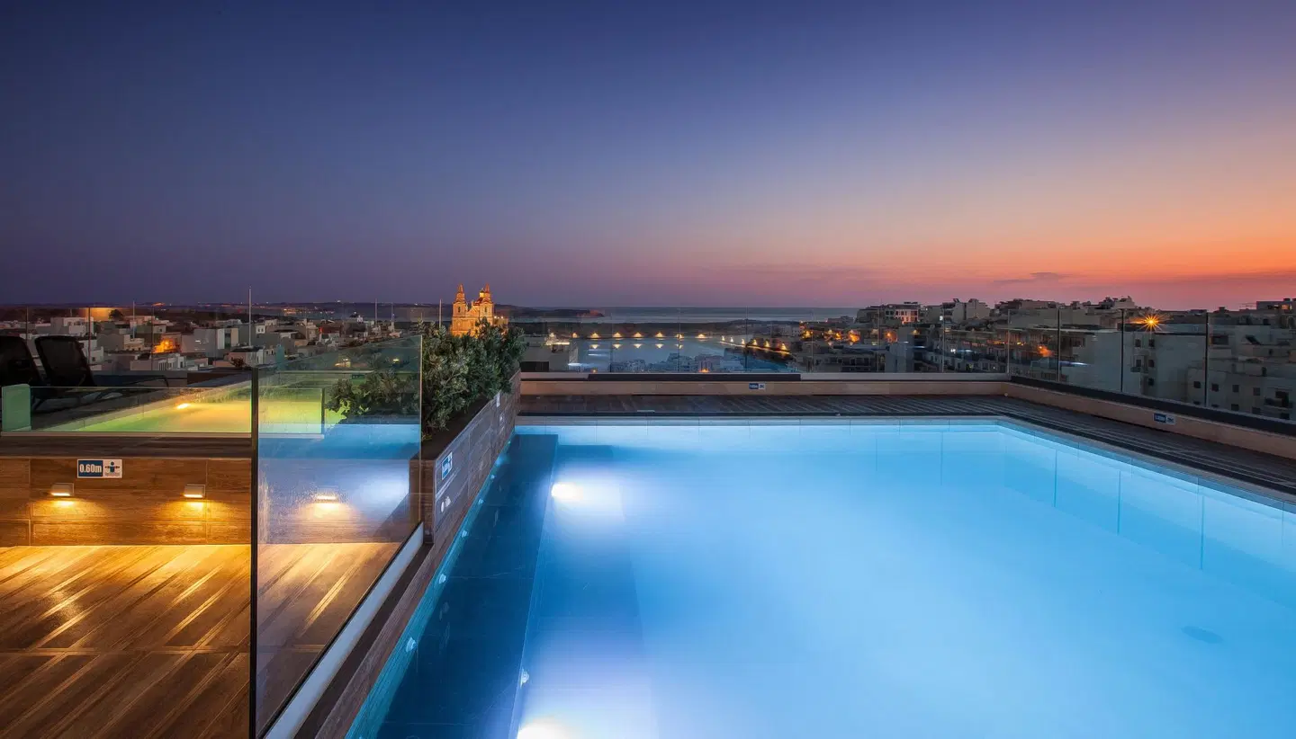 Solana Hotel & Spa OUTDOOR_POOL