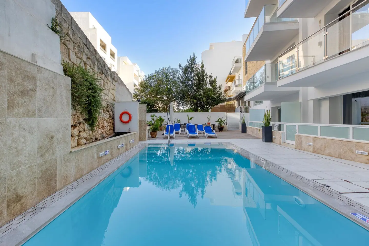 Solana Hotel & Spa OUTDOOR_POOL