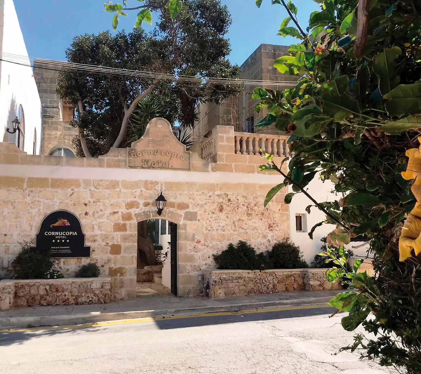 Cornucopia Hotel EXTERIOR
