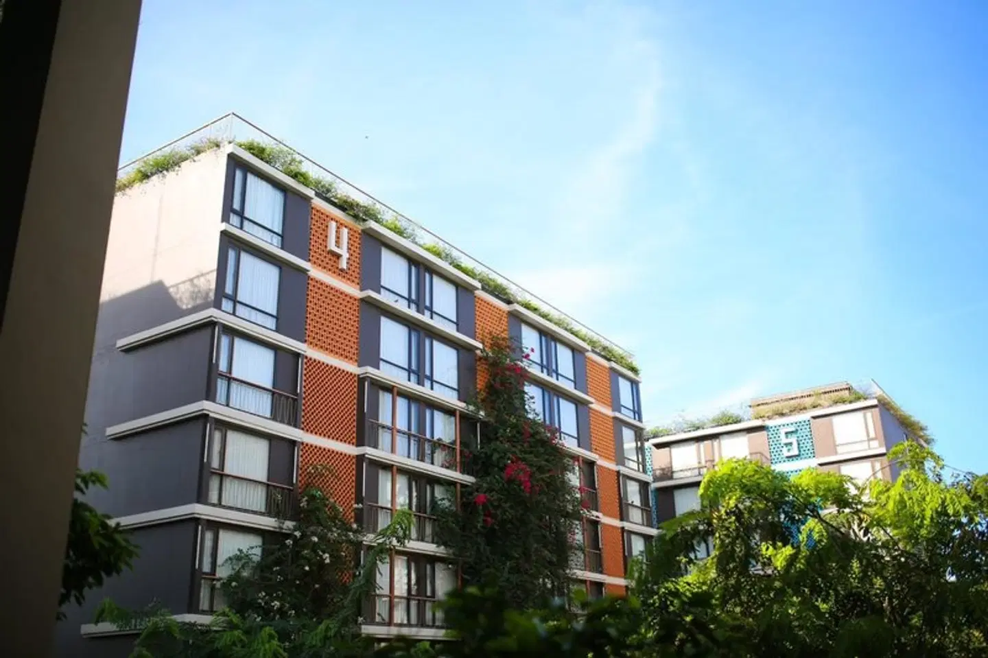 Balcony Courtyard Hotel & Serviced Apartment EXTERIOR