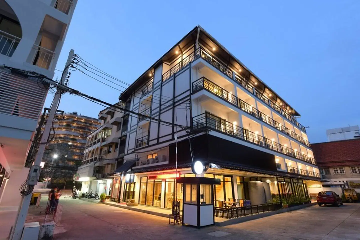 The Golden Ville Boutique Hotel EXTERIOR