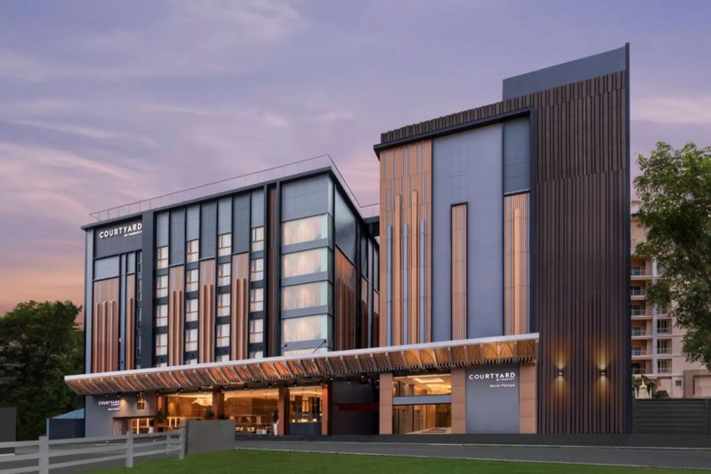 Courtyard by Marriott North Pattaya EXTERIOR