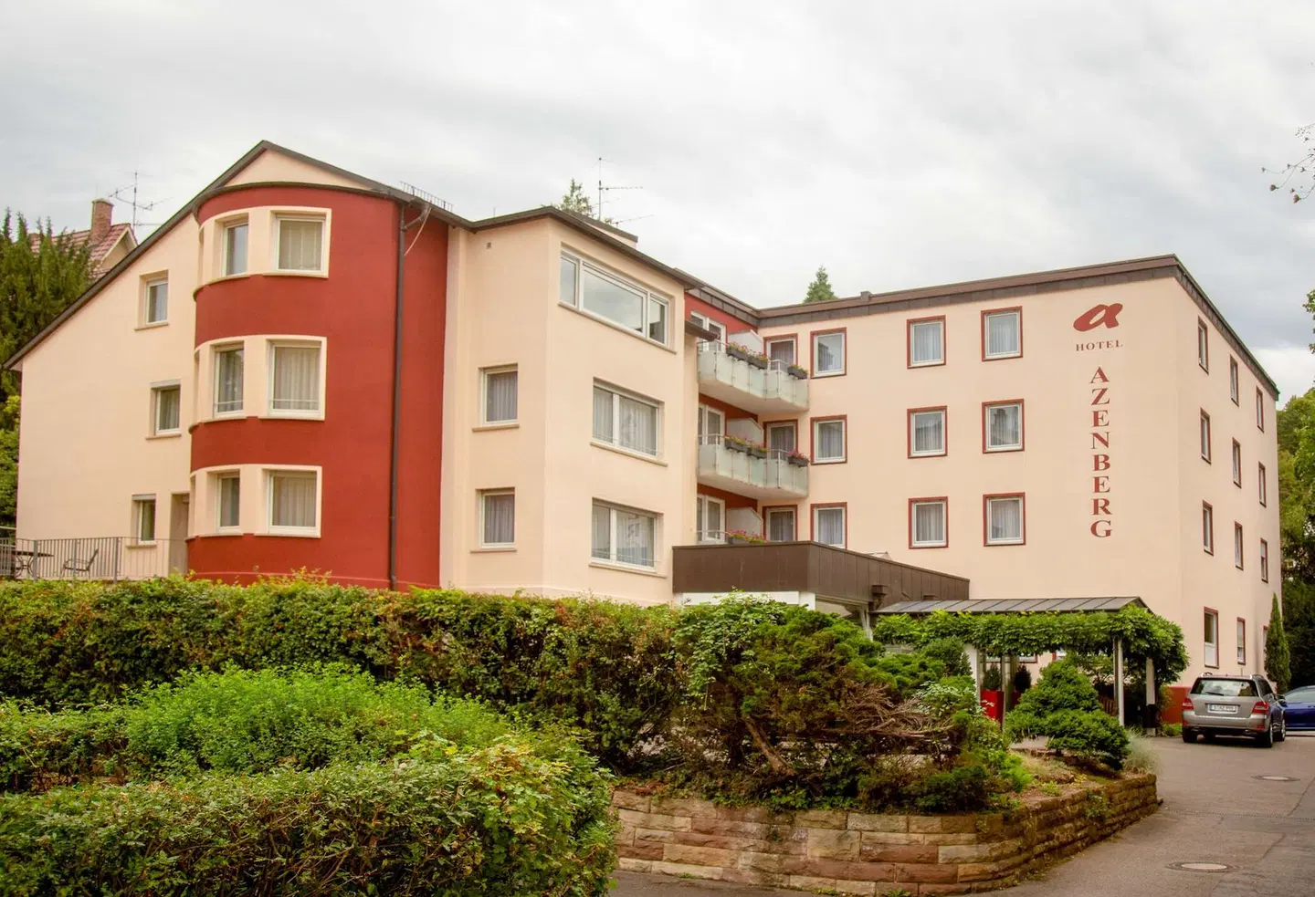 Azenberg EXTERIOR