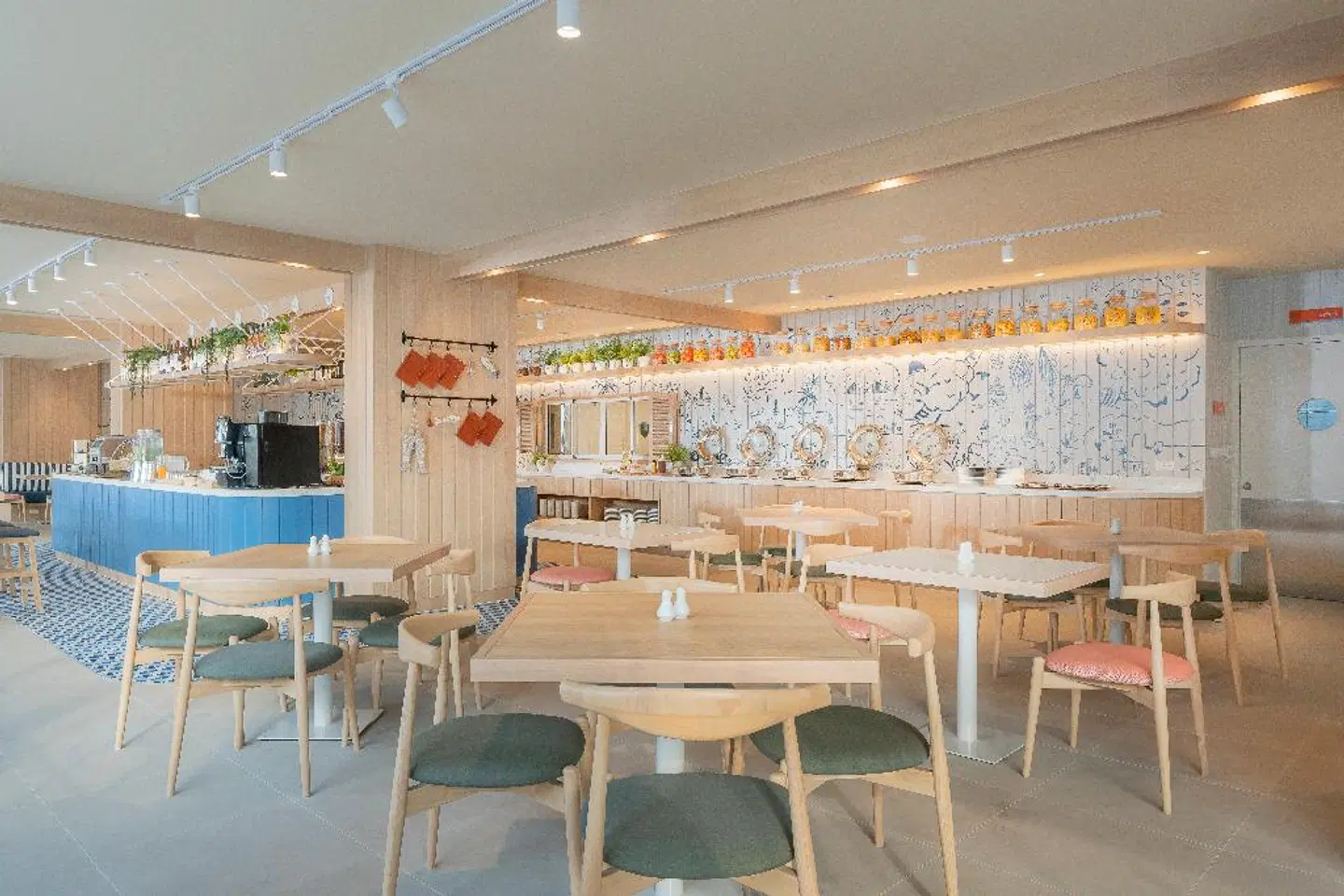 Holiday Inn Express Rayong Map Ta Phut by IHG Restaurant